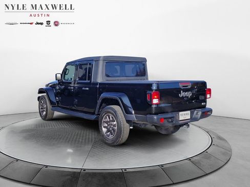 Used 2023 Jeep Gladiator Overland w/ Cold Weather Group image 14