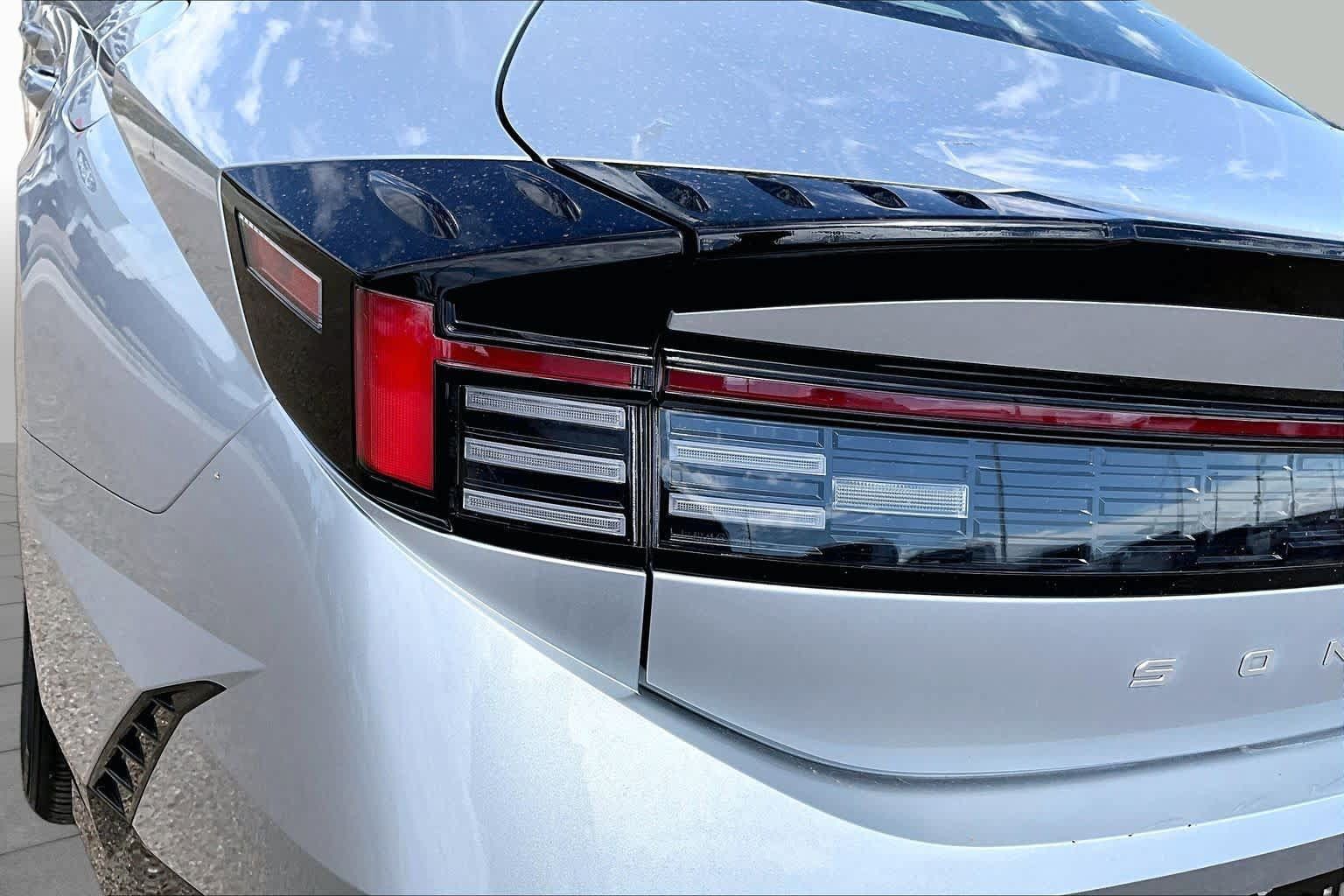 Used 2025 Hyundai Sonata SEL FWD image 30