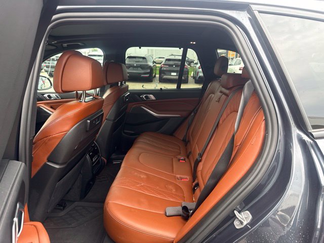 Used 2022 BMW X5 xDrive40i w/ M Sport Package AWD/4WD image 11