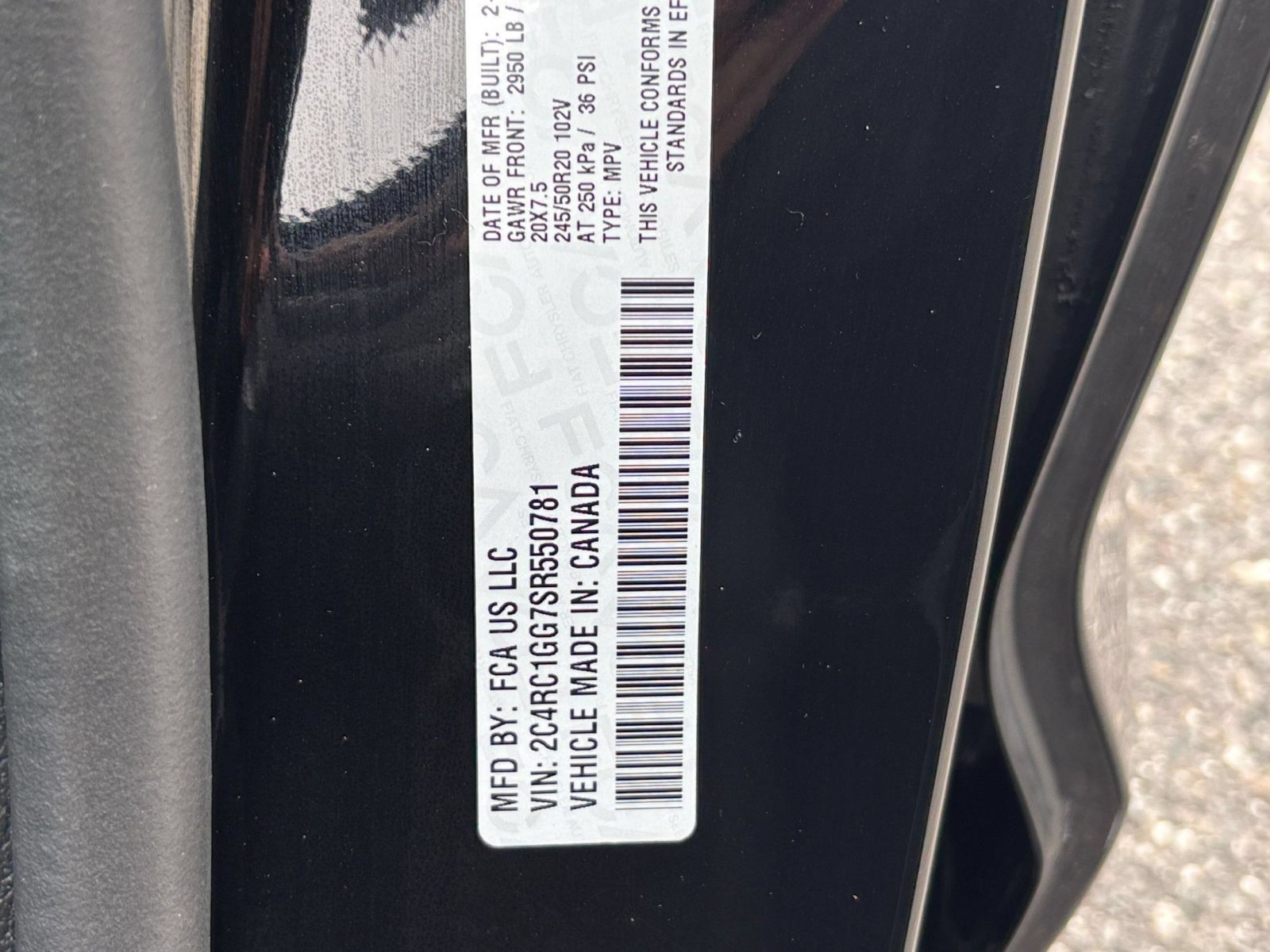 Used 2025 Chrysler Pacifica Limited FWD image 33