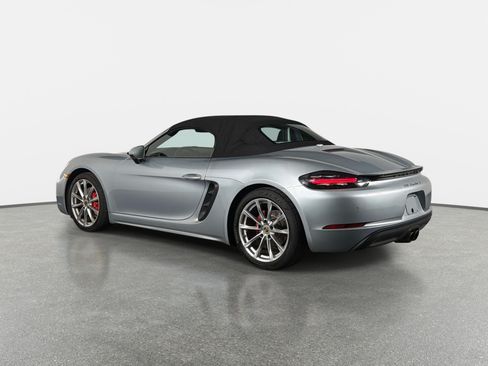 Used 2017 Porsche 718 Boxster S RWD image 10