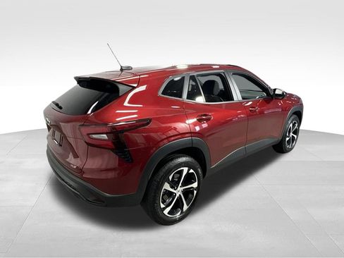 Used 2024 Chevrolet Trax RS w/ Driver Confidence Package FWD image 9