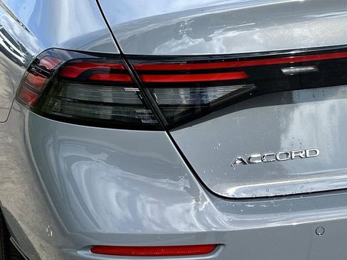 Used 2025 Honda Accord Touring image 7