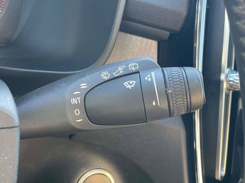 Used 2019 Volvo XC40 T5 Inscription AWD/4WD image 26