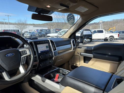 Used 2021 Ford F350 Lariat w/ Lariat Ultimate Package image 15