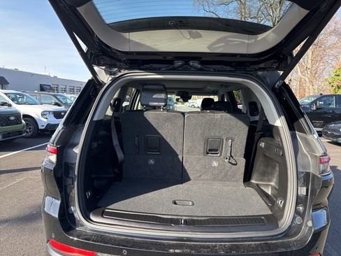 Used 2023 Jeep Grand Cherokee L Limited image 20