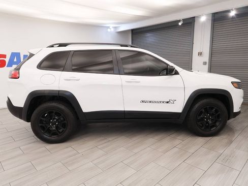 Used 2022 Jeep Cherokee Latitude AWD/4WD image 6
