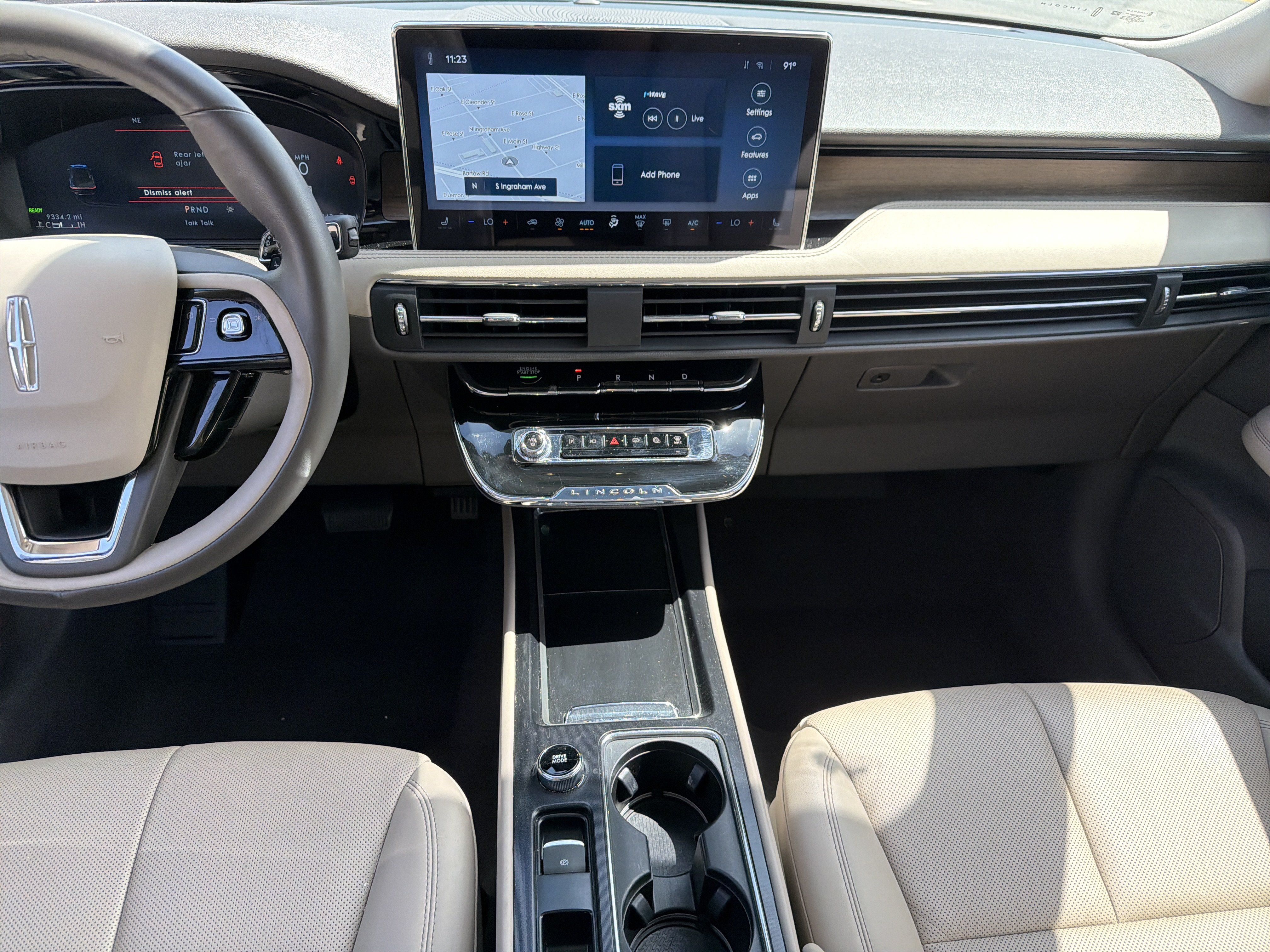 Certified 2024 Lincoln Corsair Grand Touring w/ Rear Removable Package Tray AWD/4WD image 18