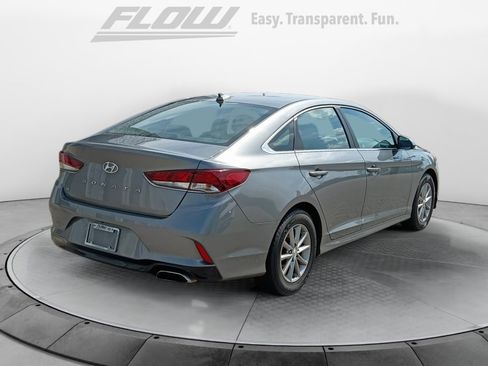 Used 2018 Hyundai Sonata SE w/ Cargo Package FWD image 9