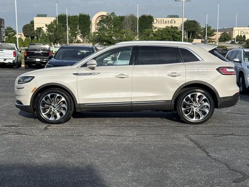 Used 2022 Lincoln Nautilus Reserve w/ Equipment Group 201A AWD/4WD image 13