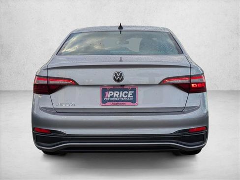Used 2024 Volkswagen Jetta S image 7