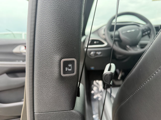 New 2026 Chrysler Pacifica Select AWD/4WD image 27