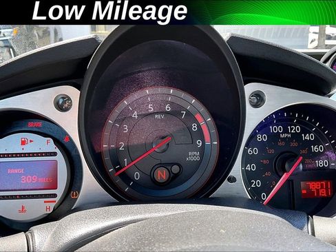 Used 2009 Nissan 370Z Coupe w/ Sport Pkg RWD image 2