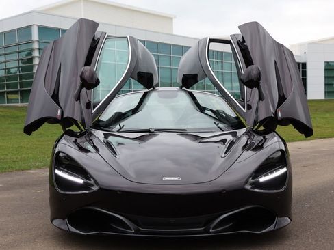 Used 2018 McLaren 720S Performance image 4