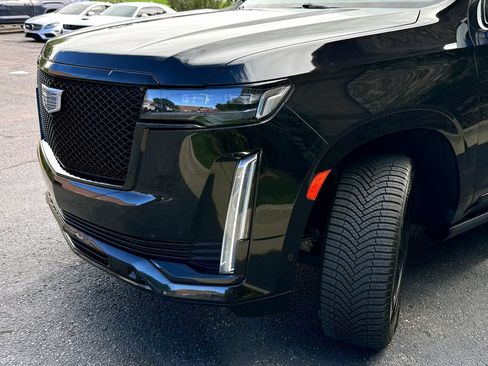 Used 2022 Cadillac Escalade Sport Platinum AWD/4WD image 5