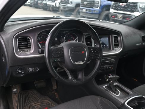 Used 2019 Dodge Charger SXT w/ Driver Confidence Group RWD image 11