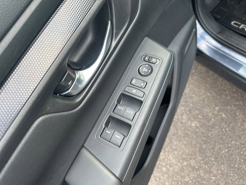 Used 2025 Honda CR-V EX image 10