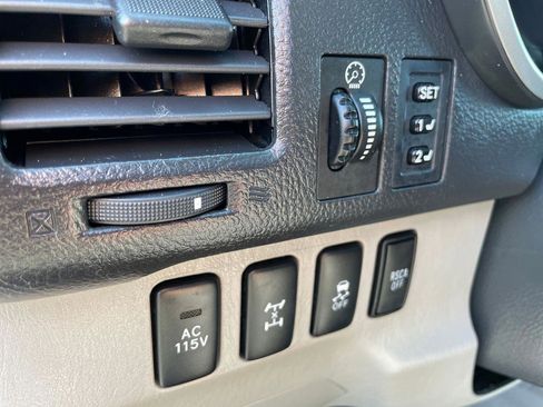 Used 2008 Toyota 4Runner Limited AWD/4WD image 13