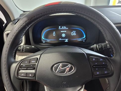 Certified 2026 Hyundai Venue SEL FWD image 26