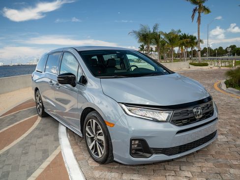Used 2025 Honda Odyssey Sport-L image 6