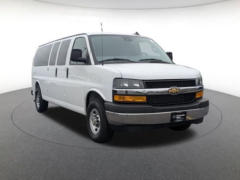 Used 2025 Chevrolet Express 3500 LT w/ LT Preferred Equipment Group image 3