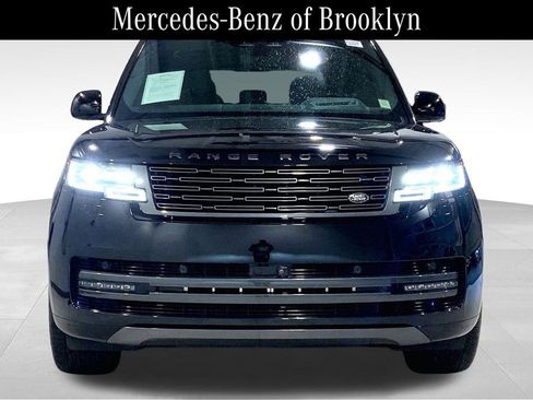 Used 2024 Land Rover Range Rover SE image 3