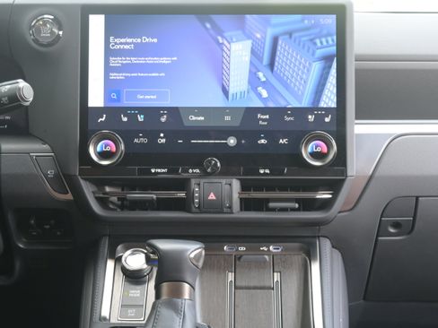 Used 2024 Lexus GX 550 w/ Cold Area Package AWD/4WD image 33