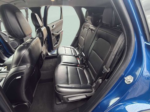 Used 2023 Ford Escape Platinum image 40