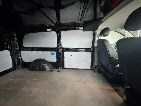 Used 2021 Mercedes-Benz Metris image 13