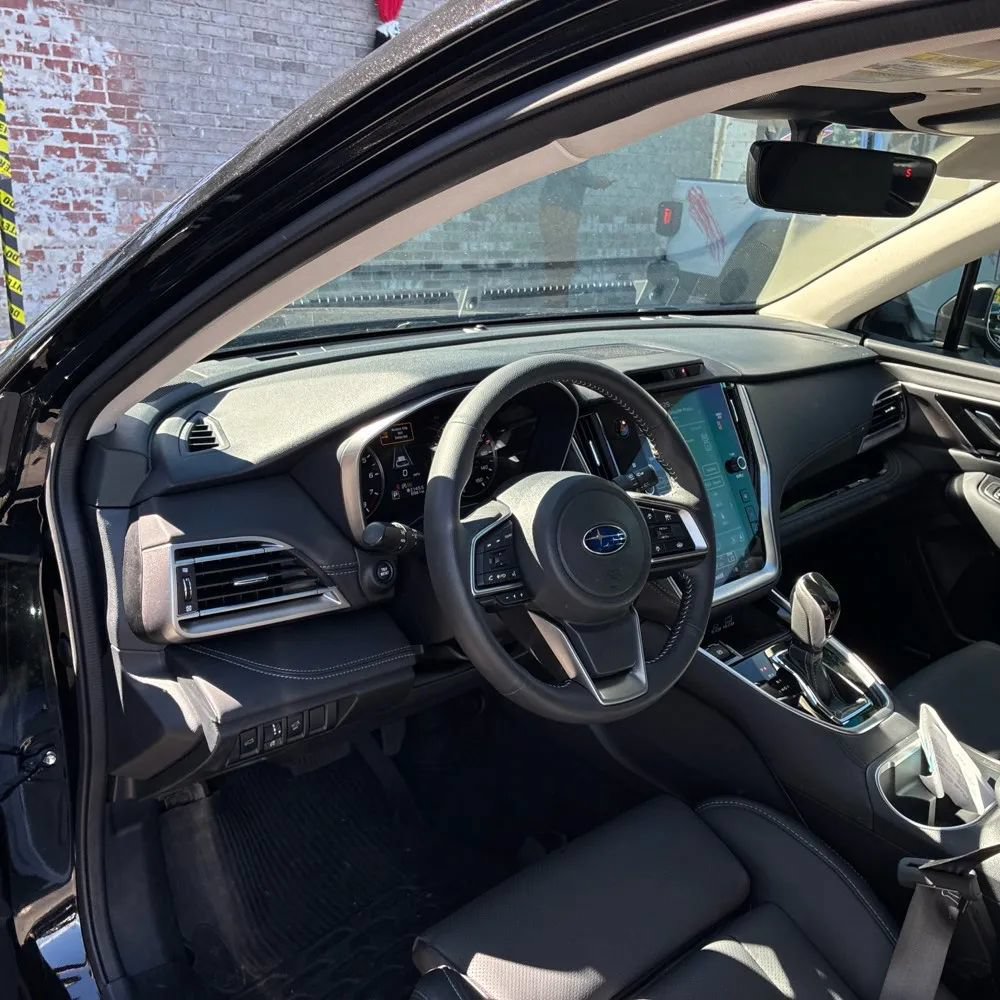 Used 2025 Subaru Outback Limited AWD/4WD image 9
