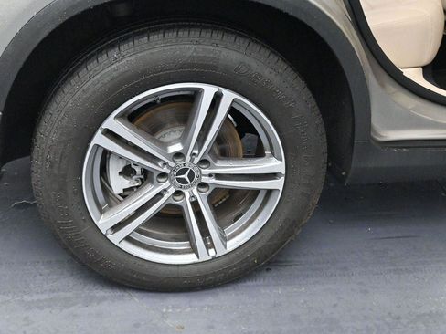 Used 2021 Mercedes-Benz GLC 300 4MATIC image 35