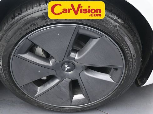 Used 2023 Tesla Model 3 Standard Range image 39