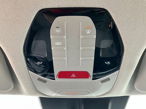 Used 2025 Kia K4 LXS image 16