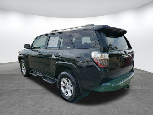 Used 2024 Toyota 4Runner SR5 image 28