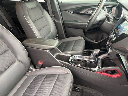 Used 2022 Chevrolet TrailBlazer RS w/ Technology Package image 13