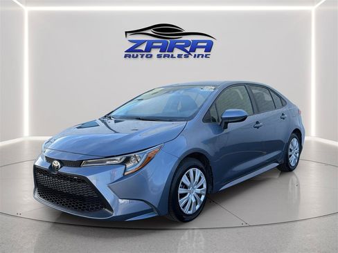 Used 2021 Toyota Corolla LE FWD image 3