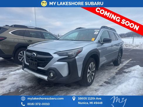 Used 2023 Subaru Outback Limited image 3