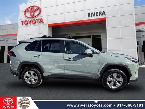 Used 2023 Toyota RAV4 XLE image 4