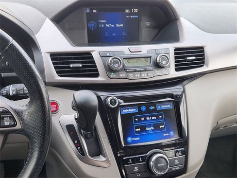 Used 2017 Honda Odyssey EX-L image 17