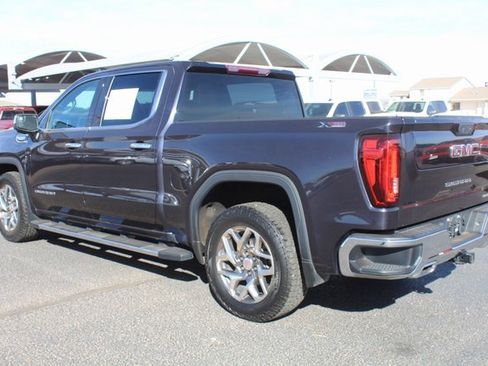Used 2022 GMC Sierra 1500 SLT image 8