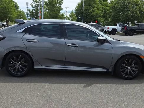 Used 2017 Honda Civic EX image 9