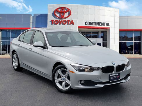 Used 2015 BMW 320i xDrive Sedan AWD/4WD image 2