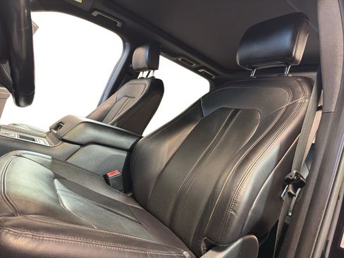 Used 2020 Ford Expedition Limited RWD image 15