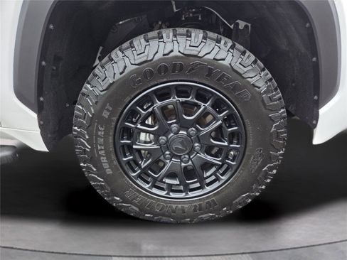 Used 2025 Toyota Tundra SR5 w/ SR5 Premium Package AWD/4WD image 34