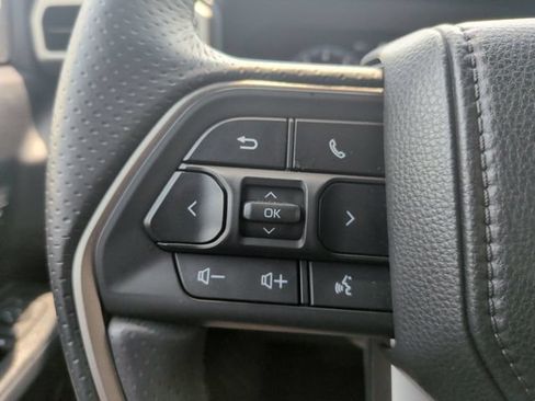 Used 2025 Toyota 4Runner Limited RWD image 19