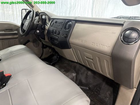 Used 2008 Ford F350 4x4 Regular Cab DRW Super Duty image 5