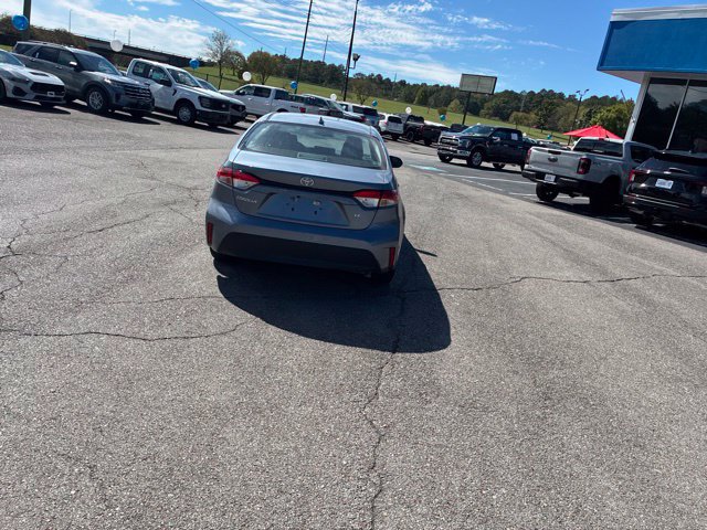 Used 2025 Toyota Corolla LE FWD image 34