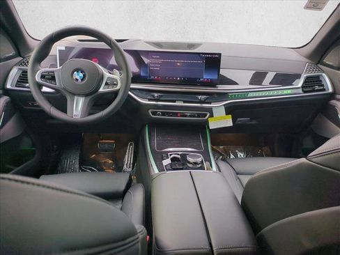 New 2026 BMW X5 sDrive40i w/ M Sport Package image 15