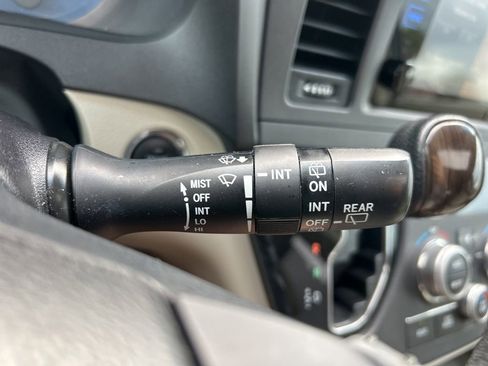 Used 2017 Toyota Sienna XLE w/ XLE Navigation Package image 31