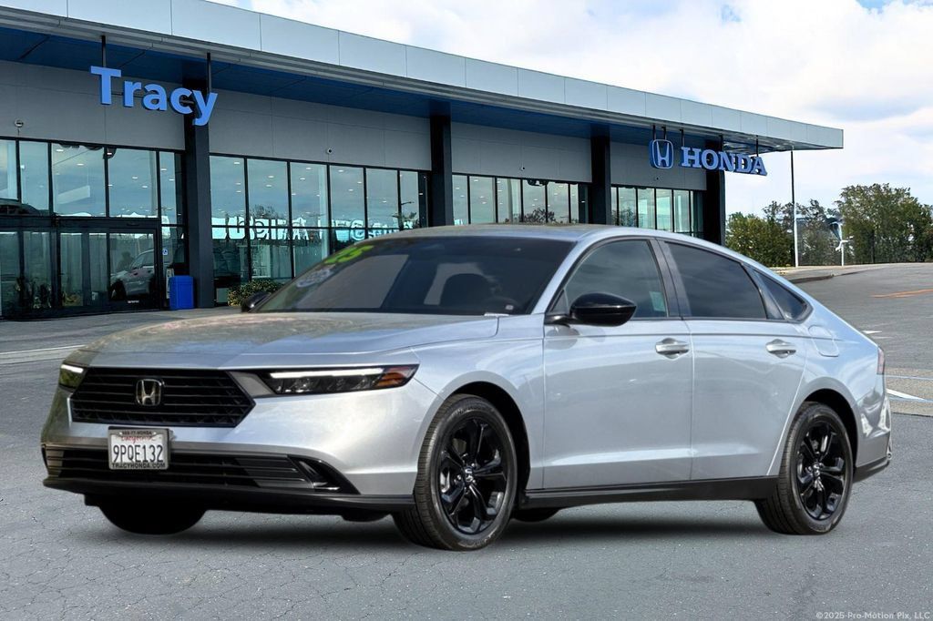 Used 2025 Honda Accord SE image 14